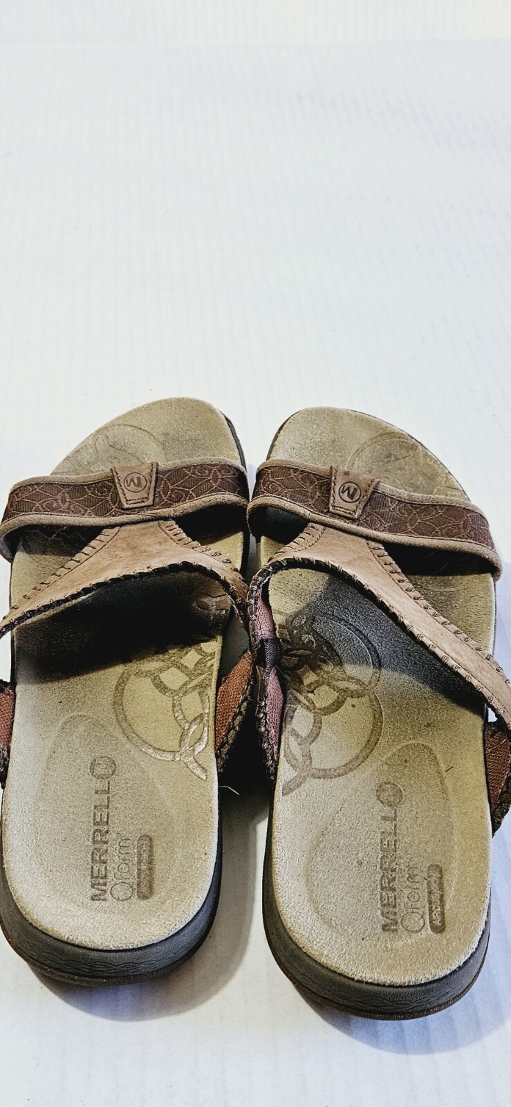 Sandali donna Merrell taglia 9 M marroni con cinturino a T in pelle slip on