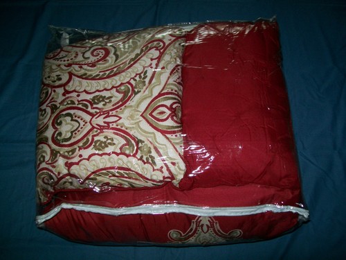 NEW 10 Piece Victoria Classics Elanza Red/Multi Polyester Queen Comforter Set - Picture 3 of 6