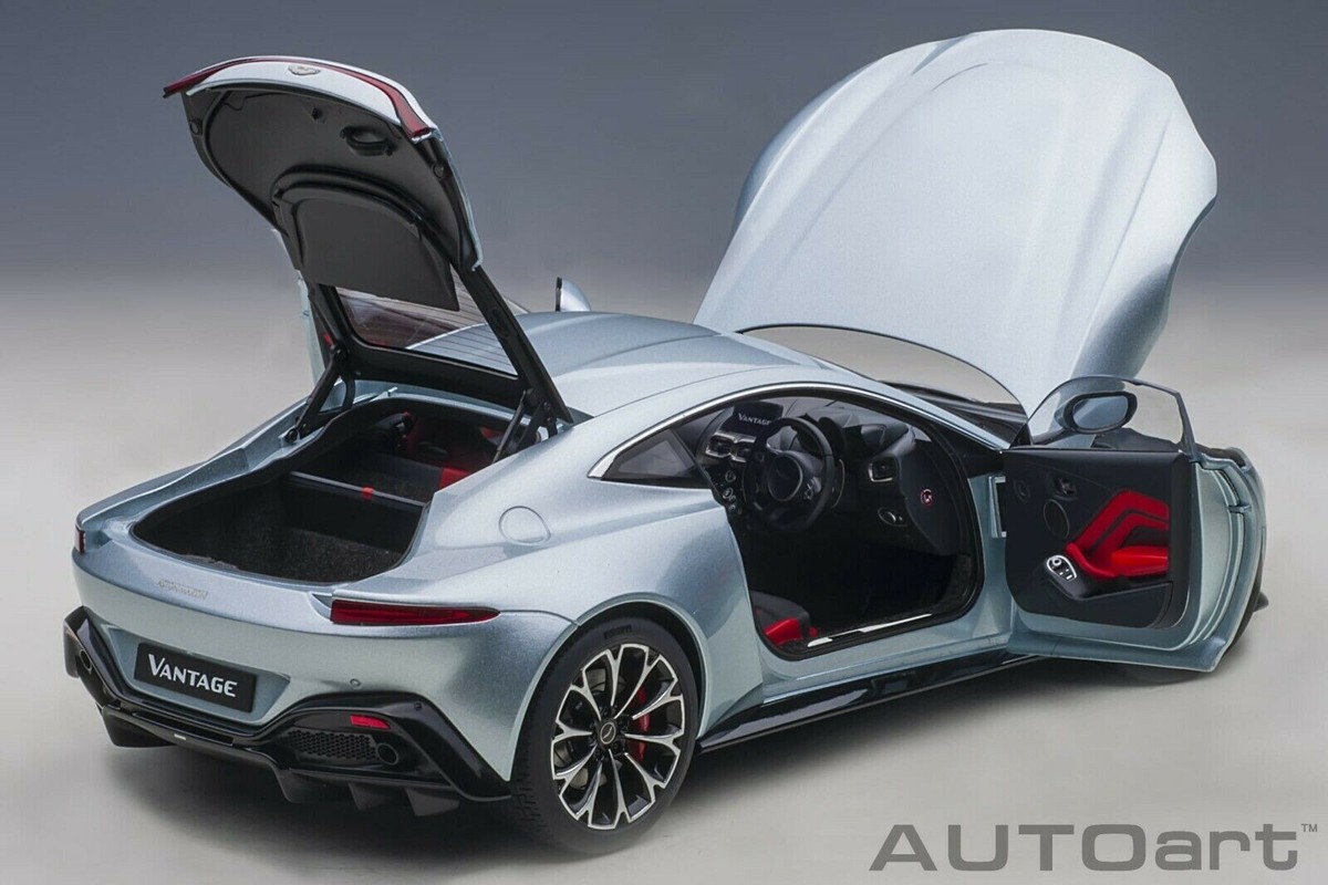 自動車 Autoart Asotn Martin Vantage 1/18 Aston Martin Vantage RHD Magnetic Silver 2019 Model Car