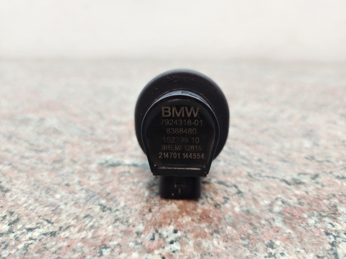 その他 E. BMW トランクリッドインナートリム 右 320i ( E30 ) 走行67115㎞ 1987