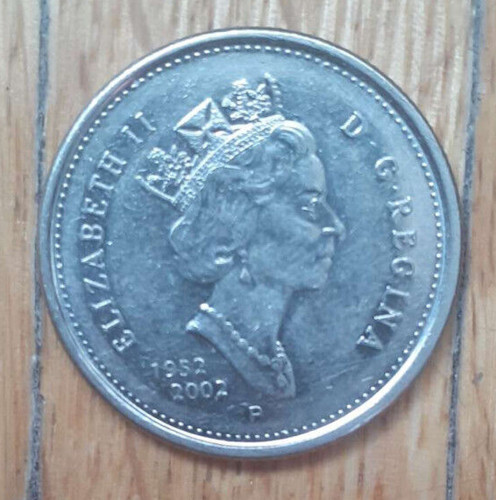 RARE MINT ERROR LONG TOP P 1952-2002 GOLDEN JUBILEE 25 CENT CANADA QUARTER COIN