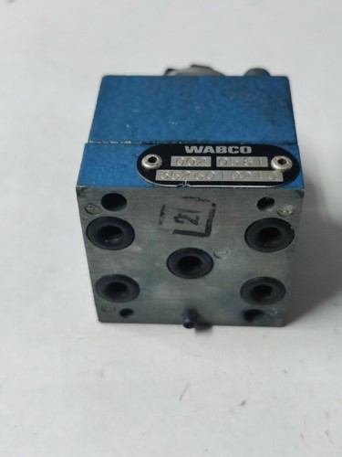 Wabco/Rexroth 3526010240 Pneumatic Directional & Pressure Control Valve 002 0581 - Picture 2 of 3