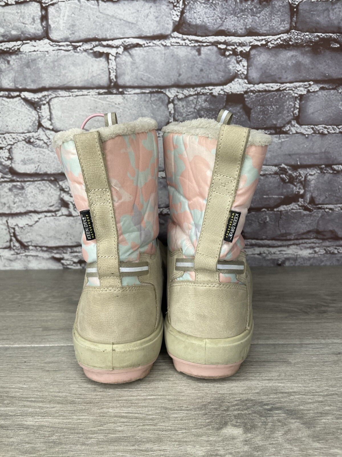 Stivali mimetici Keen Kelsa alti impermeabili rosa talpa con coulisse donna taglia 5M US 37EU