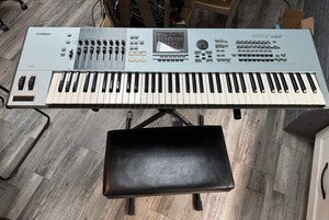 Yamaha Motif XS7 76 Key Synthesizer Workstation, with pedal, padded road case