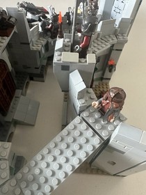 LEGO The Lord of the Rings: The Battle of Helm's Deep (9474)