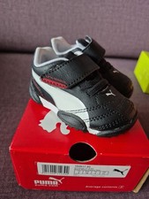 PUMA Baby Schuhe Größe 18 Schwarz Neu  im Karton Black White Ribbon Red