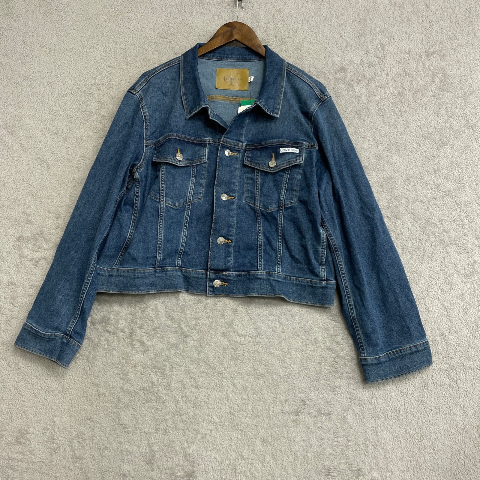 NEW Calvin Klein Women's XL Classic Trucker Jacket Denim Blue Button Front thumbnail 3