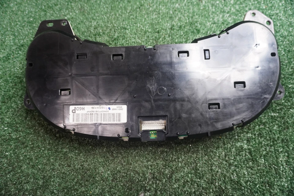 2003 2004 2005 GMC YUKON medidor de velocidade cluster OEM 15224139 UNK QUILOMETRAGEM - Imagem 2 de 4