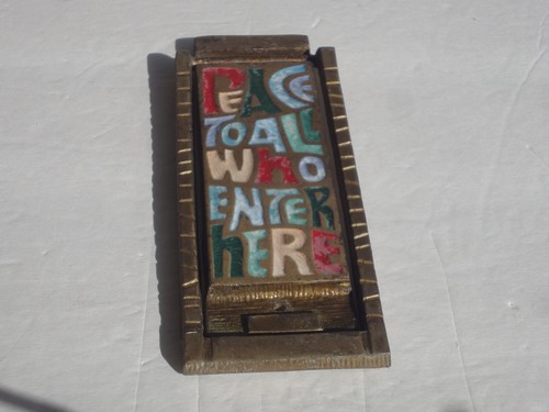 1969 Terra Sancta Guild " PEACE TO ALL WHO ENTER HERE" Brass Door Knocker - Used - Picture 4 of 9