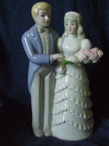 Large 8" Bride & Groom Prestige Collector's Club Excel figurine 1990, porcelain