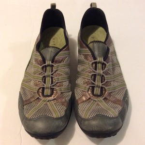 clarks shoes size 8.5