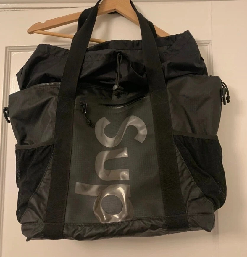 Sac fourre tout zippé SS21 Supreme noir nylon résistant à l'eau