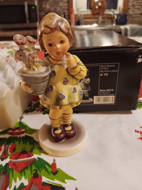 MJ Hummel Club Exclusive Ed.  My Wish Is Small Figurine  #176  In Box