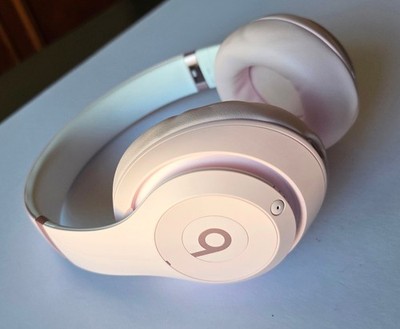 Unused Original Pink Beats Studio Pro Wireless NC Headphones ME2E4LL/A in Bulk P