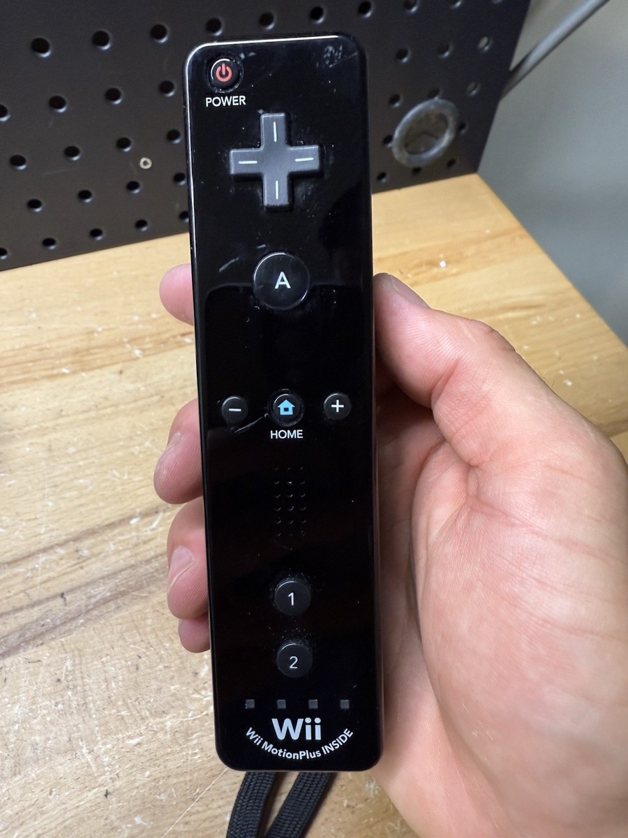 Nintendo RVL-036 Wii Controller Wii Motion Plus with Nunchuk