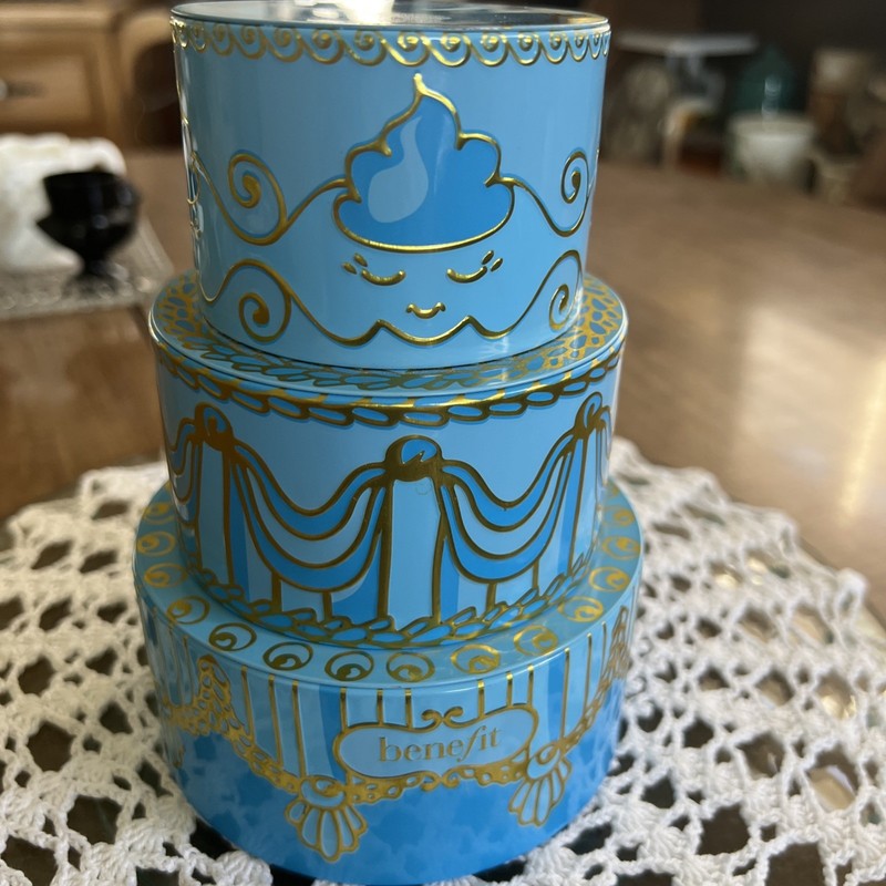 Benefit Makeup Cake Tin Container Blue - No products