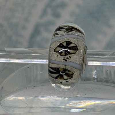 Authentic Trollbeads Gold & Cream Sand Dollars w/ White Swirl on CC, New (21)