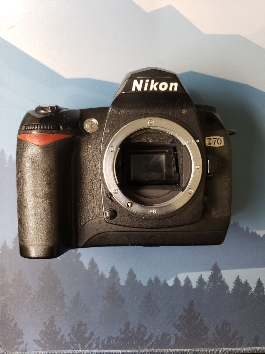 Untested Nikon D D70 Digital SLR Camera Black (Body Only