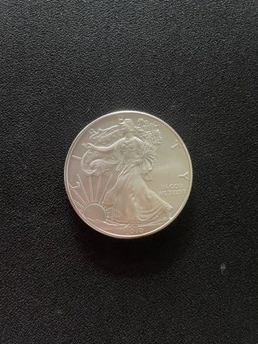 2010 American Eagle Silver .999 1 Troy Oz Bullion Coin.