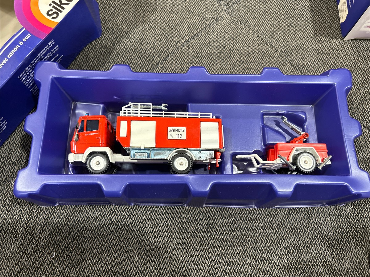 Vintage Siku 24/50 Water Cannon Fire Engine #2921 w/ Box 1