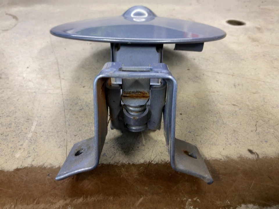 Puerta del tanque de combustible SAAB 900 CONVERTIBLE 95 96 97 98 SAAB 93 99 00 01 02 03 AZUL 252 Foto 3 de 3