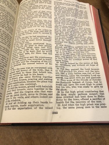 The Holy Bible 1914 DOUAY VERSION Hardcover Book Translated From Latin Vulgate - Picture 6 of 9