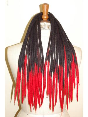 Schwarze und rote Übergangs Dreadlocks - 16 handgefertigte gefilzte Wolle Dread Extensions