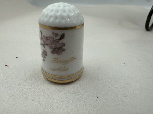 28 Thimble Lot w/15 1979 Franklin LE Bird Thimbles Peter Barret,Elvis,Coors,More - Picture 6 of 11