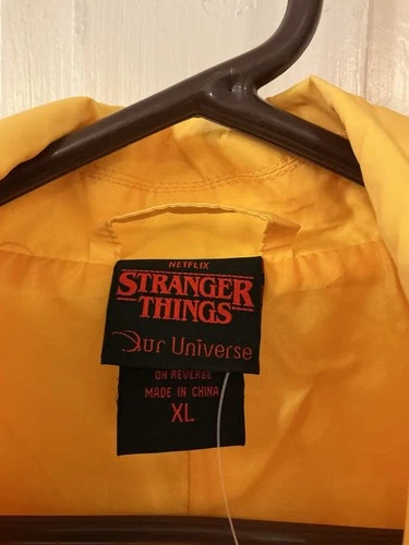 Official Stranger Things Surfer Boy Pizza Jacket Size XL Our Universe Netflix image 4