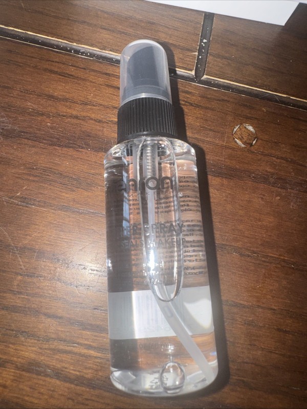 Merton Barrier Spray Sets And Seals Makeup