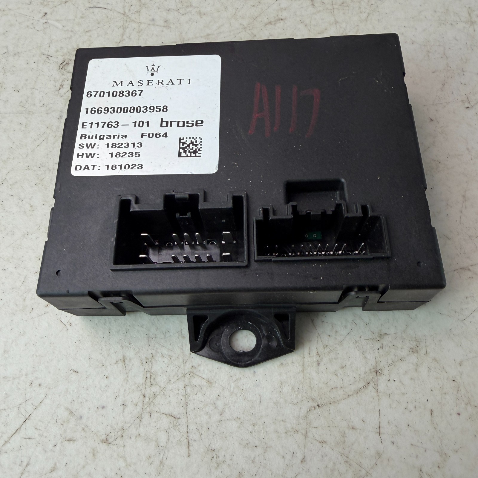 2017-2024 MASERATI LEVANTE TAILGATE LIFTGATE CONTROL MODULE UNIT 670108367 OEM