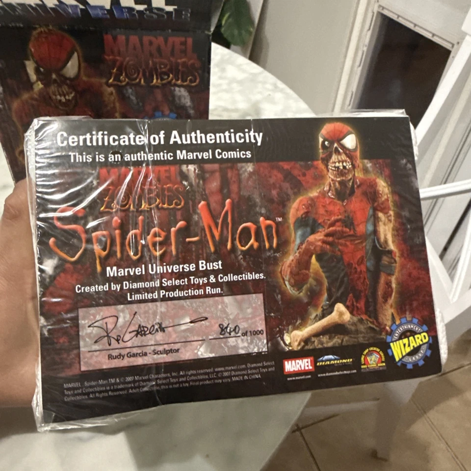 Marvel Zombies Spider-Man Busto Mago Entretenimiento Universo Marvel Juguetes Diamantes Foto 3 de 4