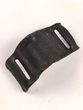 Schutzleder für einen Trage- oder  Halteriemen für eine Gasmaskendose der Wehrma