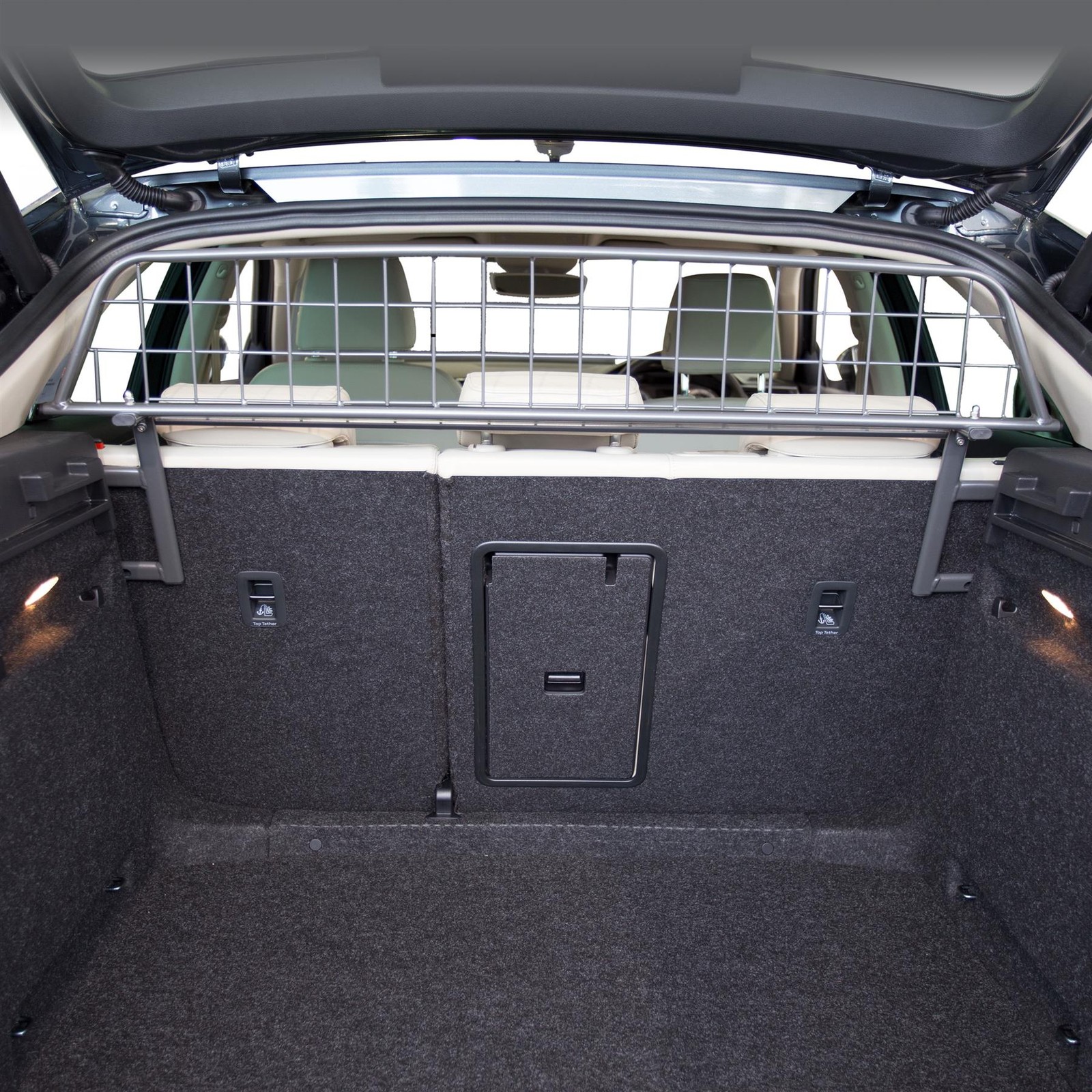 Travall Dog Guard for Skoda Superb Hatchback 2015- Tailored Fit Luggage Barrier