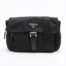 Unisexual Prada Tessuto Nylon & Leather Shoulder Bag Black Color