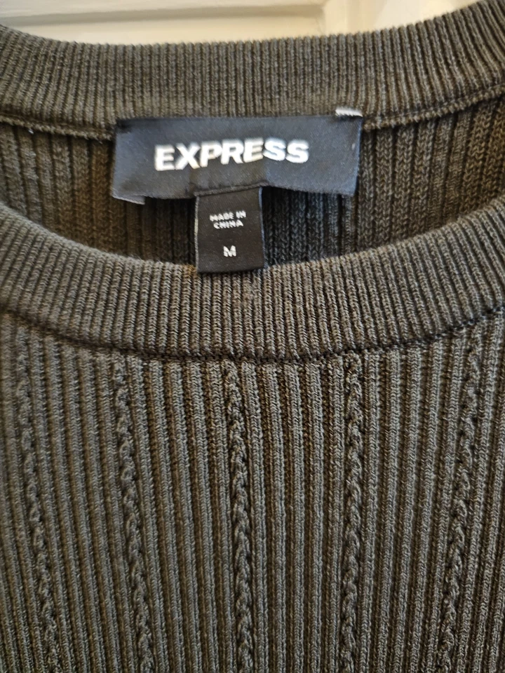 Vestido suéter Express talla mediana  Foto 3 de 4