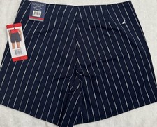 New Nautica Women's Short Navy Stripe Size 8 18.99