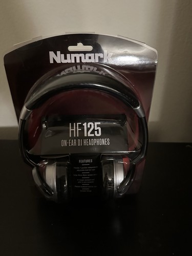 Numark - HF125 - Ultra-Portable Professional On Ear Dj Headphones - Black- - Picture 1 of 5