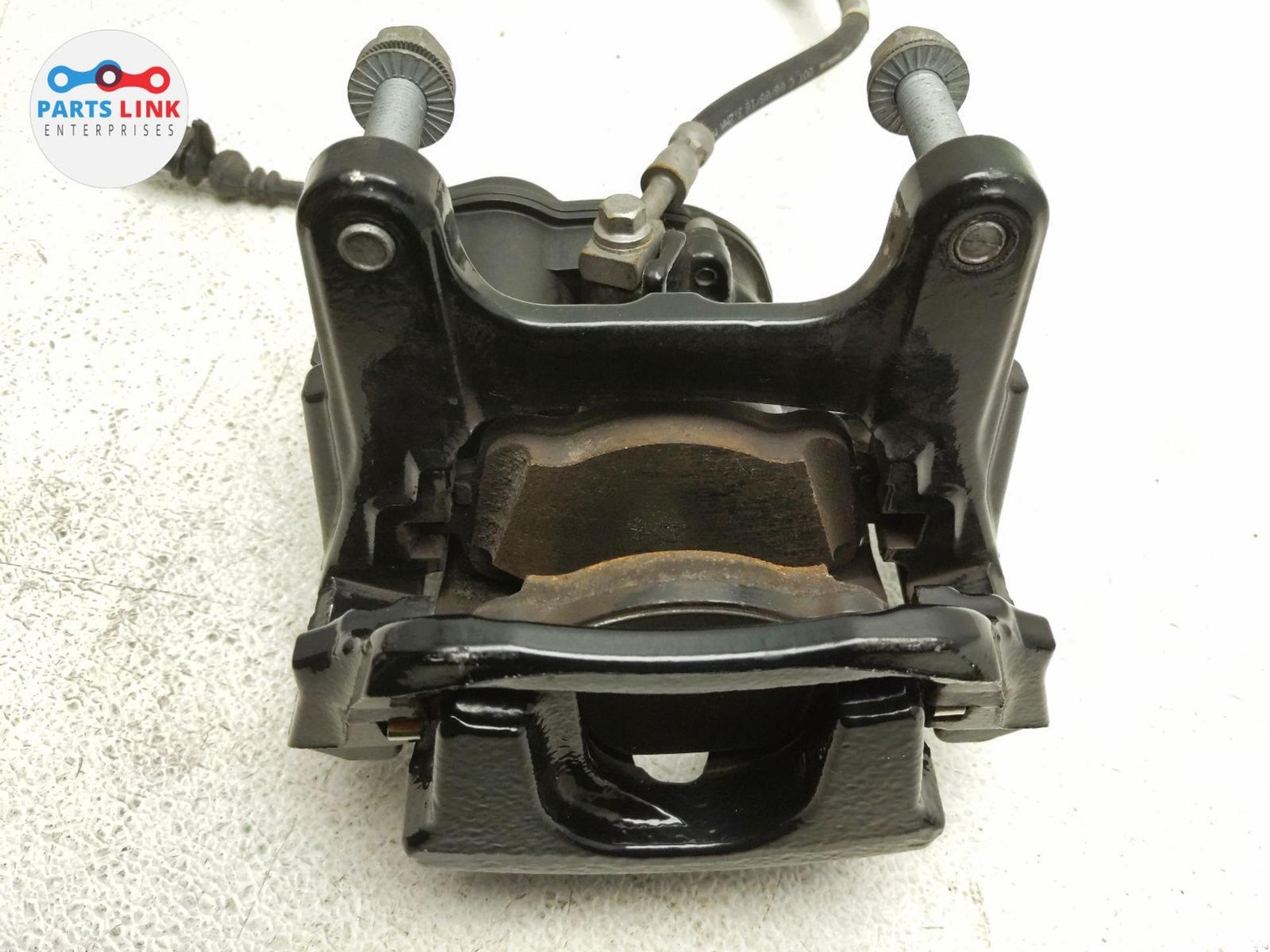 2016-20 BENTLEY BENTAYGA REAR LEFT DISC BRAKE CALIPER BRACKET ASSEMBLY BLACK 3K