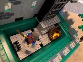 LEGO Castle: King's Mountain Fortress (6081) 99% Complete with/ Box And Manual