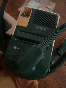 Vorwerk-Staubsauger Tiger 251 mit Zubehör Vintage