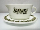 VINTAGE PYREX 77-B AND 77-U CRAZY DAISY FLOWER GRAVY BOAT AND SAUCER PLATE SET
