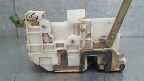 6903005071 Cerradura Puerta Delantera Derecha para TOYOTA AVENSIS BERLIN 1821597 - Imagen 4 de 10