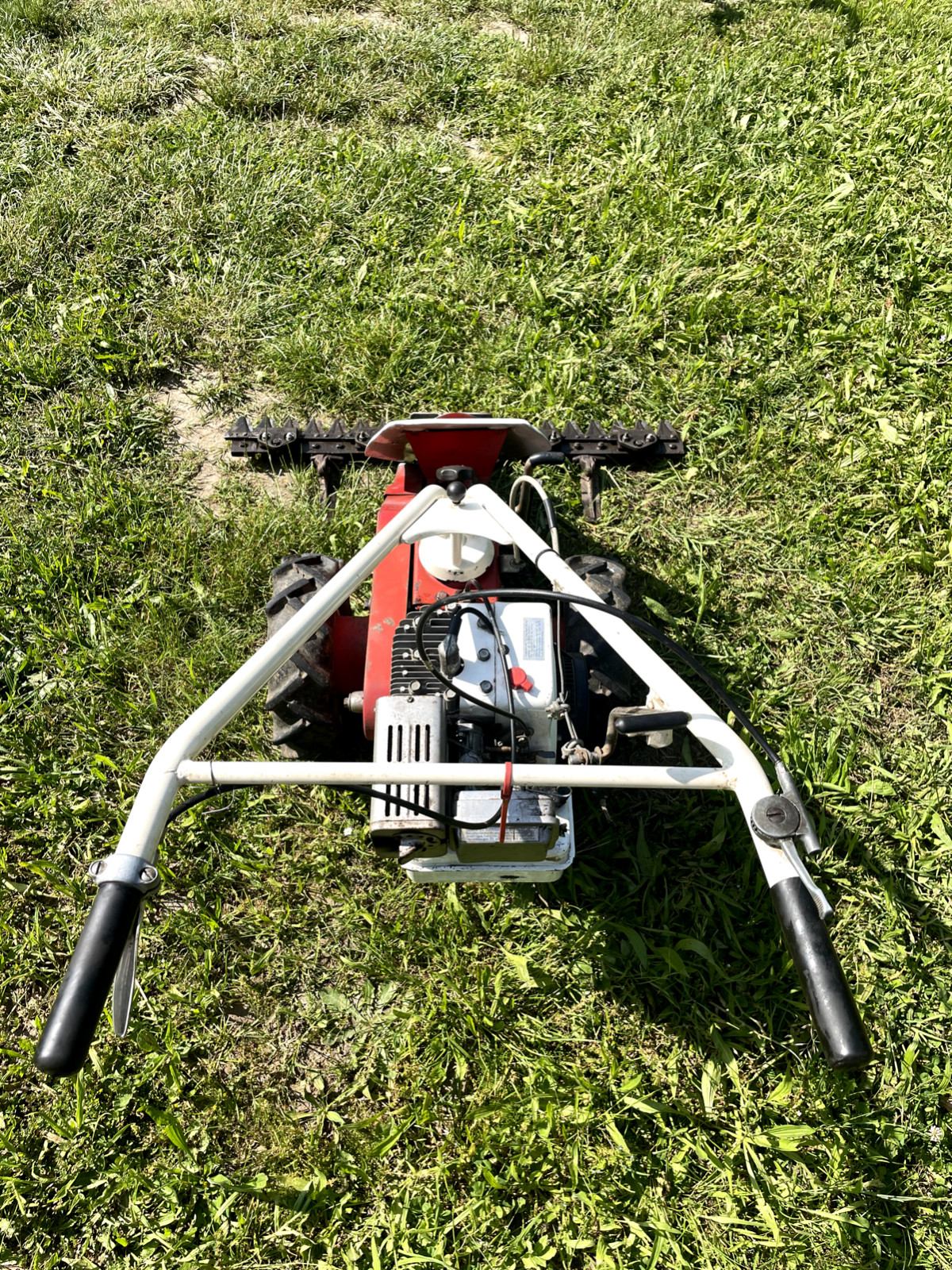 Bucher Einachser Balkenmäher FA210D mit Grelly Deutschland