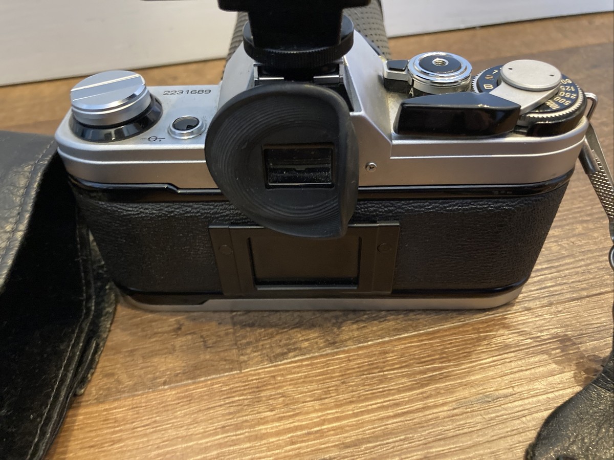 Canon AE-1 35MM SLR Film CAMERA-W/ Tokina SZ-X 28-200mm Lens