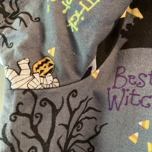 Cherokee Medical Scrub Smock Top Women's M Happy Halloween Pediatrics Pockets - Picture 12 of 13
