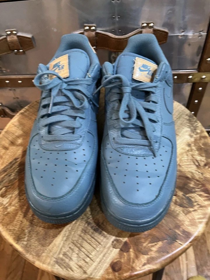 NIKE AIR FORCE 1 LOW '07 LV8 1 AZUL AHUMADO 718152 017 US 11 Foto 3 de 4