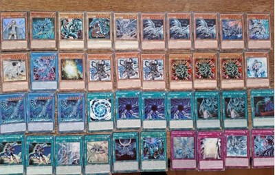 Yu-Gi-Oh blauäugiger weißer Drache Deck blauäugiger CHAOS MAX Drache plus Extra!