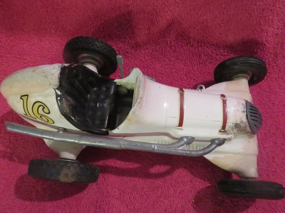 Roy Cox Vintage Thimble Drome Champion Tether Race Car Toy Silver Vintage 50s - Image 3 of 4