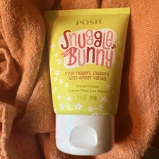 Perfectly Posh “Snuggle Bunny” Hand Creme Fresh flowers snuggled w/Amber Vanilla